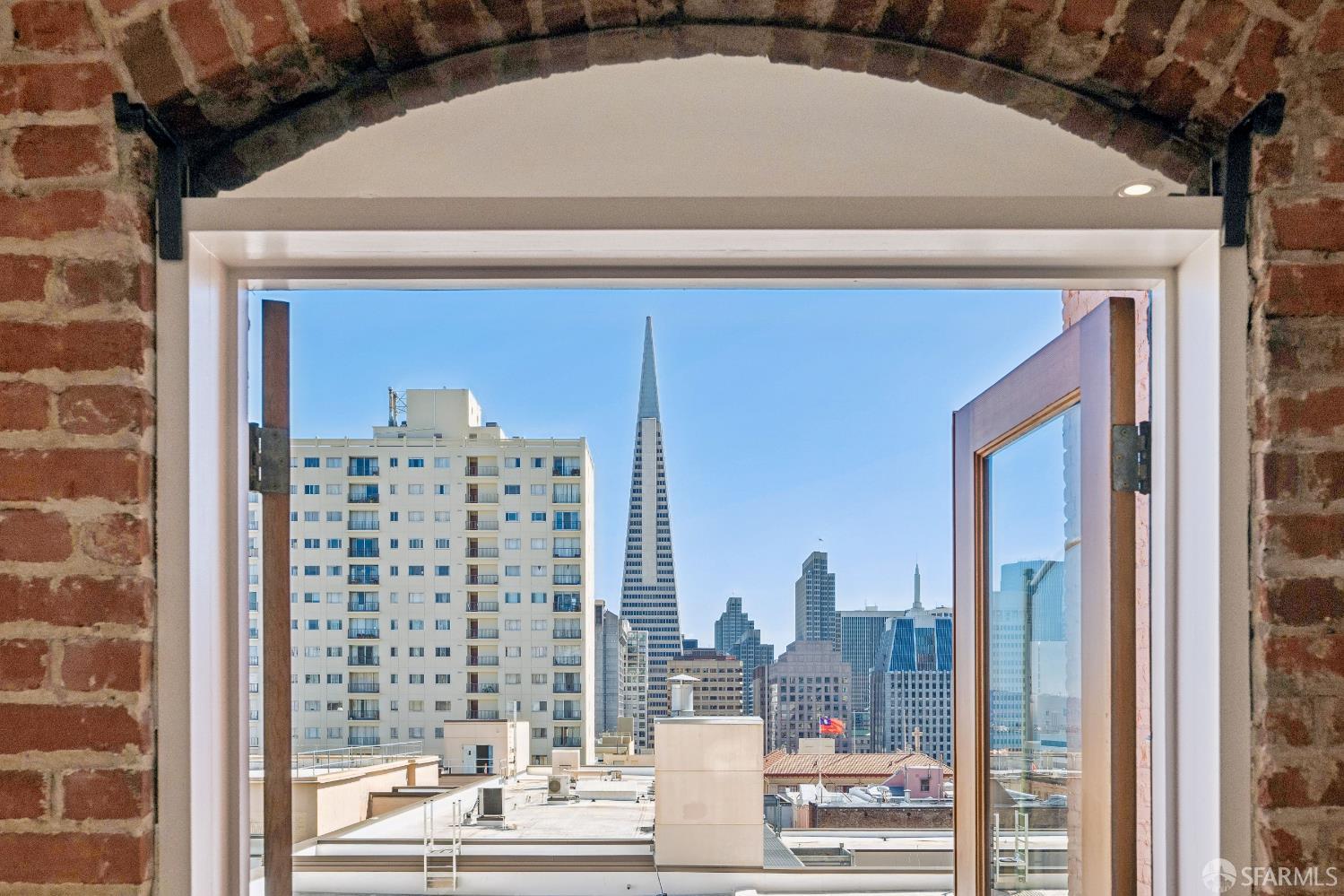 Detail Gallery Image 19 of 21 For 1022 Powell St #2,  San Francisco,  CA 94108 - 2 Beds | 2 Baths