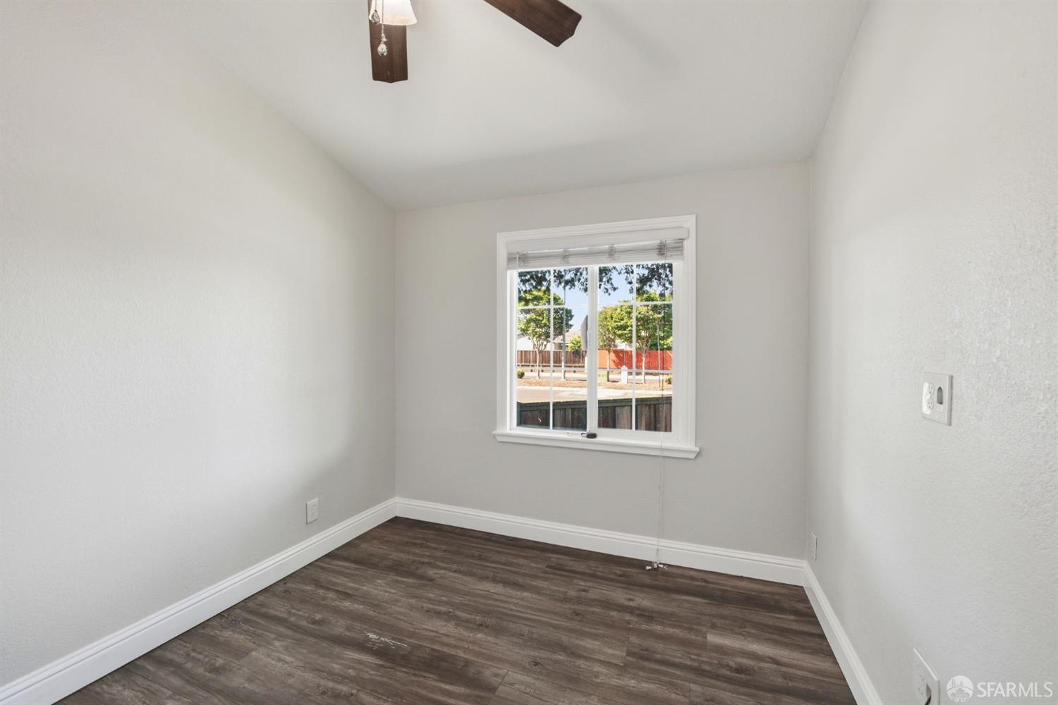 Detail Gallery Image 30 of 42 For 2470 Bourbon Dr, Hayward,  CA 94545 - 3 Beds | 2 Baths