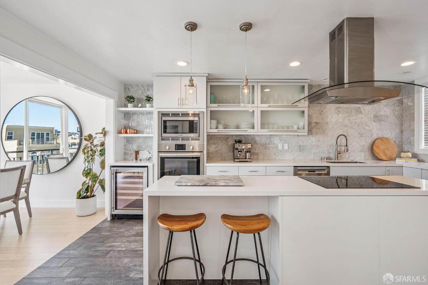 Front Image Thumbnail for SF426116959