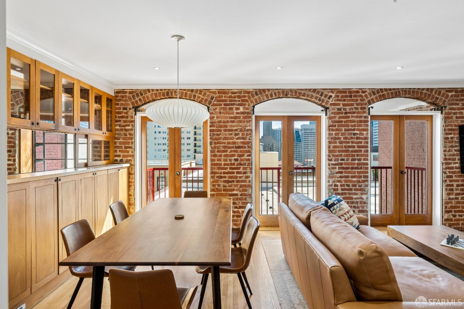 Detail Gallery Image 5 of 21 For 1022 Powell St #2,  San Francisco,  CA 94108 - 2 Beds | 2 Baths