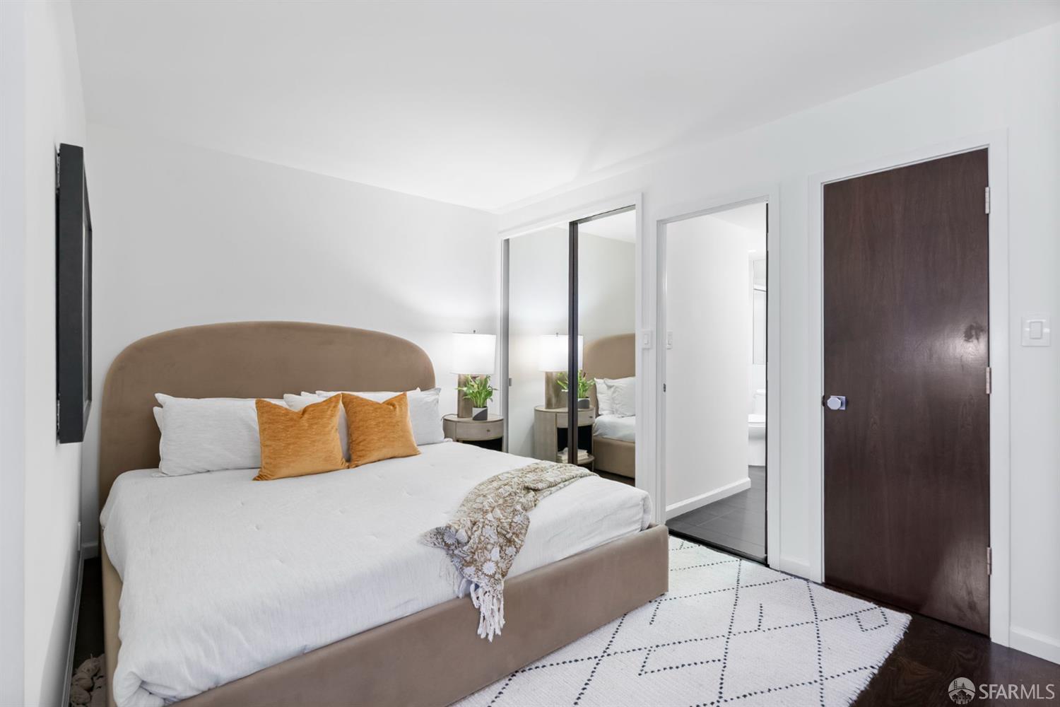 Photo #15: 426117093 Listing: Photo #15