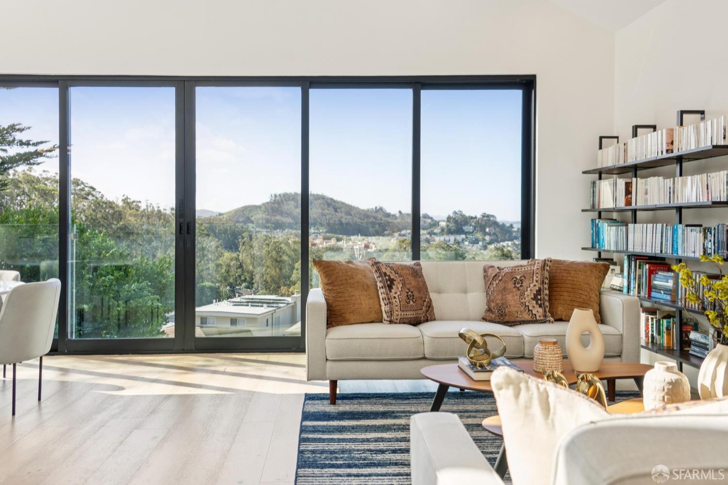 Detail Gallery Image 19 of 88 For 39 Christopher Dr, San Francisco,  CA 94131 - 5 Beds | 4 Baths