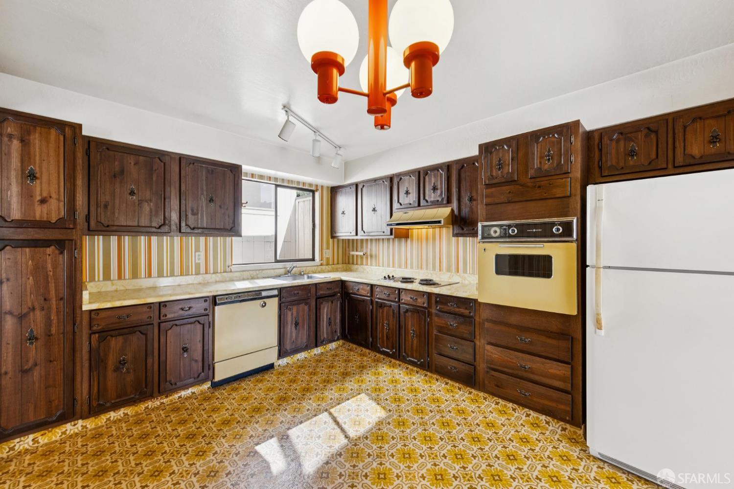 Detail Gallery Image 28 of 41 For 280 Roosevelt Way, San Francisco,  CA 94114 - – Beds | – Baths