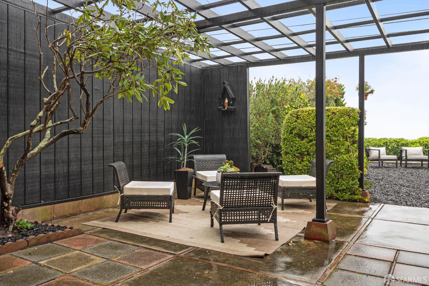 Detail Gallery Image 27 of 33 For 81 Southridge Way, Daly City,  CA 94014 - 3 Beds | 2/1 Baths