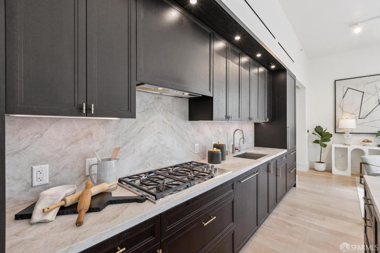 Photo #11: 426104319 Listing: Photo #11