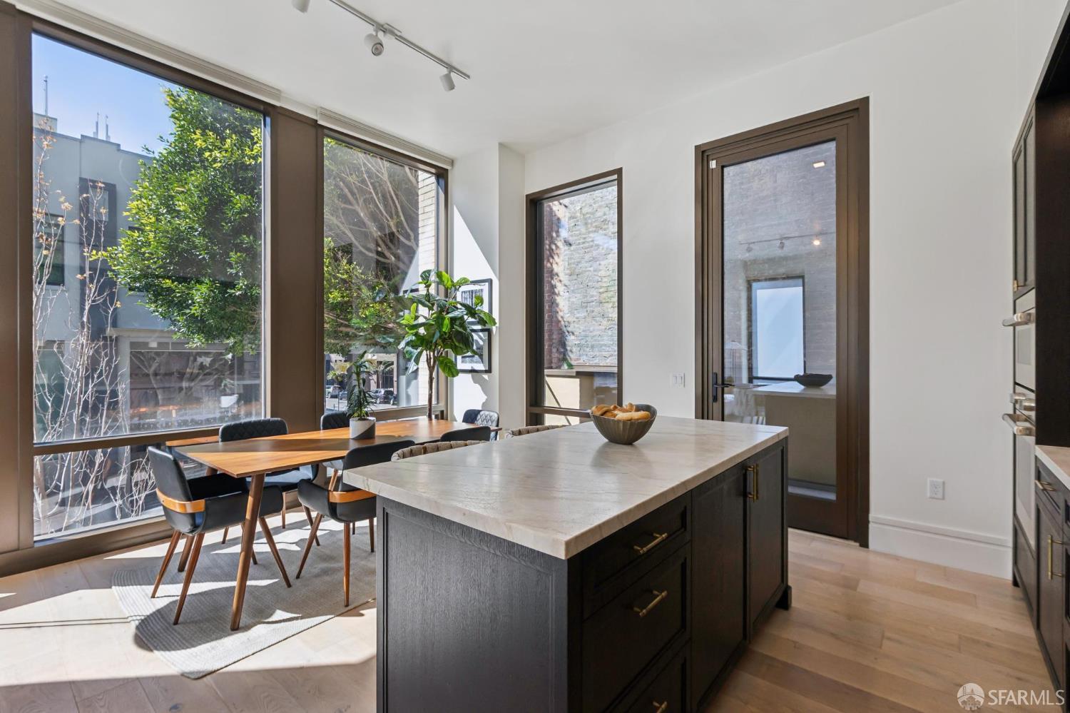 Photo #10: 426104319 Listing: Photo #10