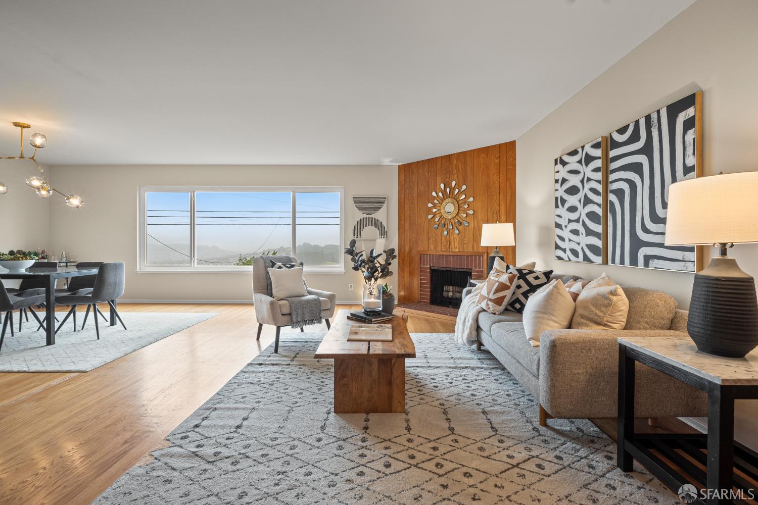 Detail Gallery Image 5 of 33 For 81 Southridge Way, Daly City,  CA 94014 - 3 Beds | 2/1 Baths