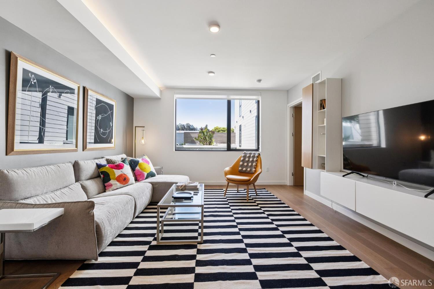 Photo #11: 426116983 Listing: Photo #11