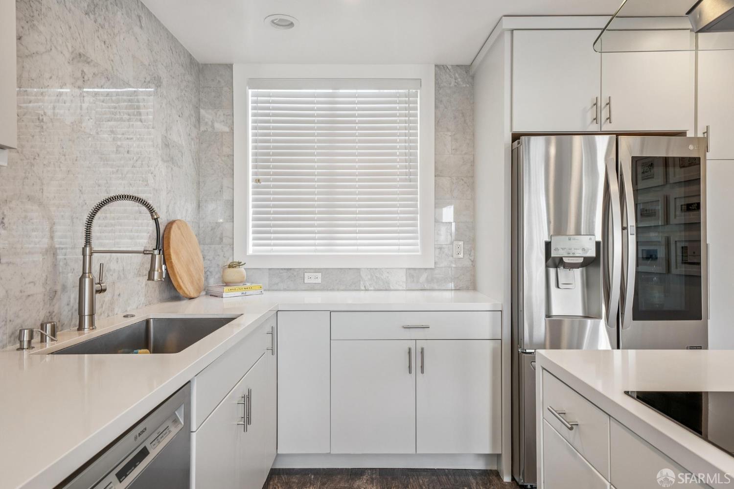 Detail Gallery Image 6 of 39 For 67 Beaumont Ave, San Francisco,  CA 94118 - 3 Beds | 2 Baths