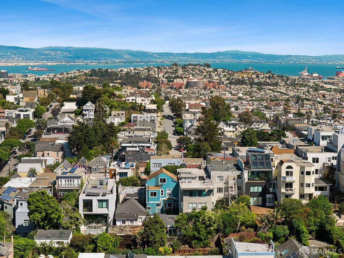 Detail Gallery Image 33 of 52 For 442 Collingwood St a,  San Francisco,  CA 94114 - 2 Beds | 1 Baths