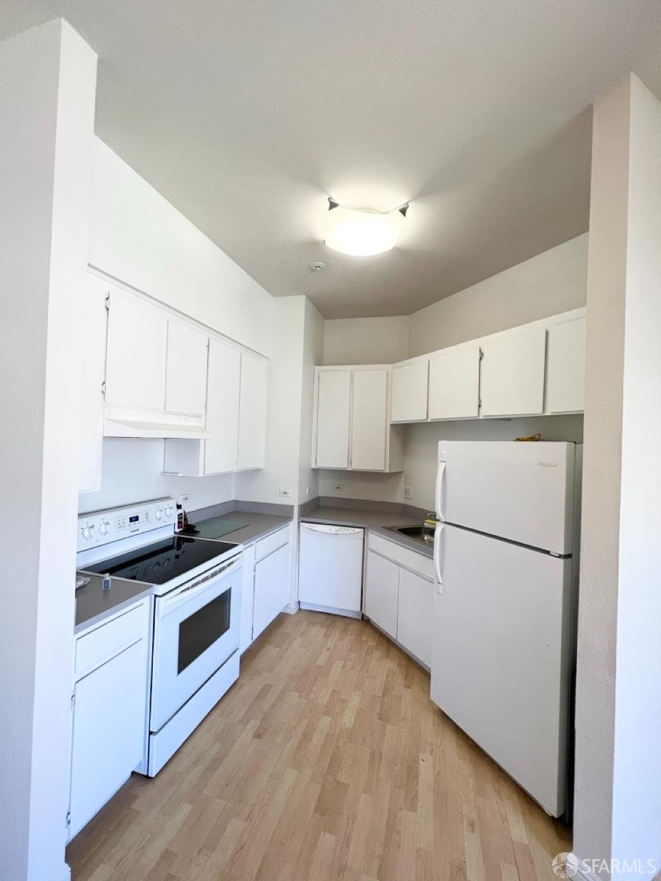 Photo #37: 426118297 Listing: Photo #37