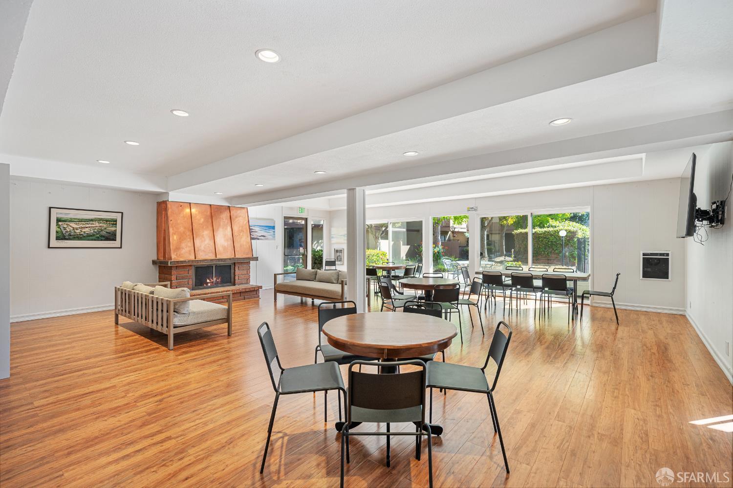 Detail Gallery Image 38 of 56 For 1327 Webster St #B210,  Alameda,  CA 94501 - 2 Beds | 1 Baths