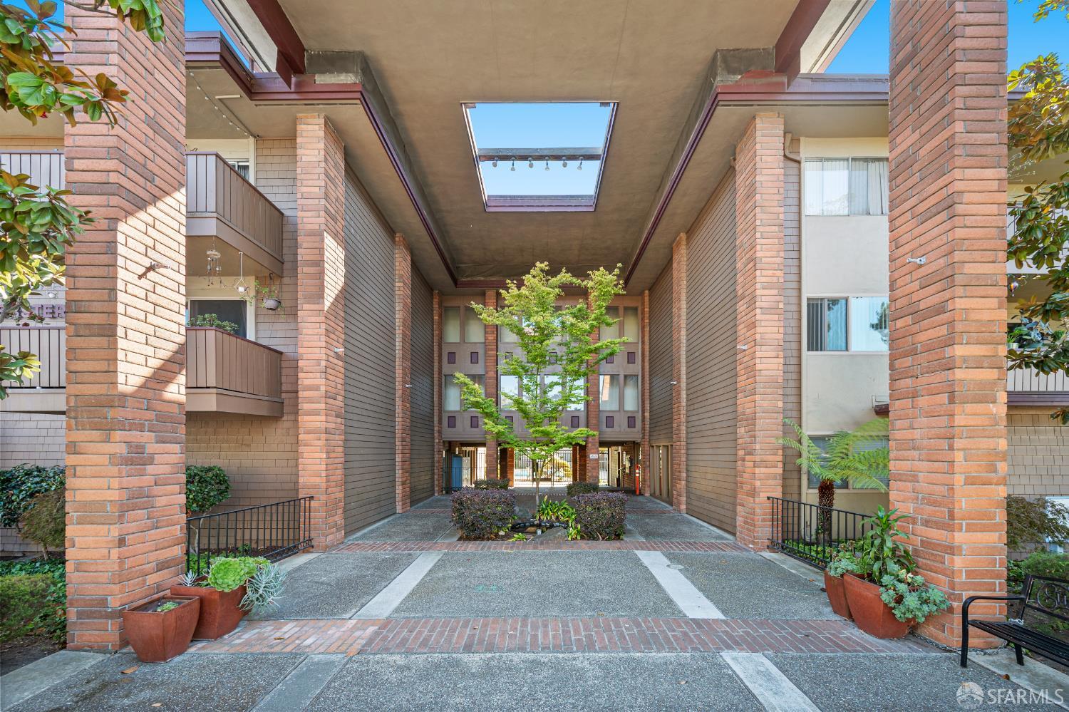 Detail Gallery Image 48 of 56 For 1327 Webster St #B210,  Alameda,  CA 94501 - 2 Beds | 1 Baths
