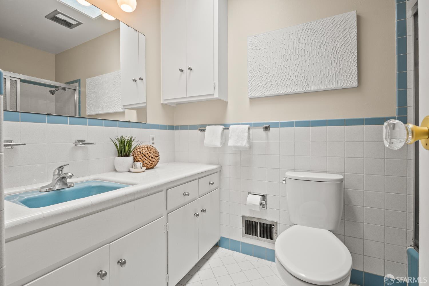 Detail Gallery Image 21 of 33 For 81 Southridge Way, Daly City,  CA 94014 - 3 Beds | 2/1 Baths