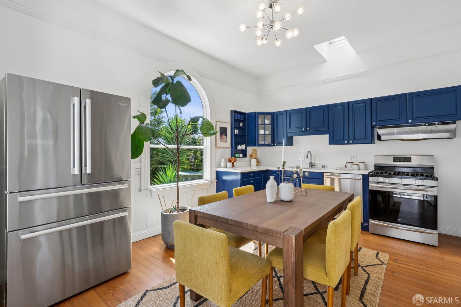 Detail Gallery Image 9 of 90 For 166 Highland Ave, San Francisco,  CA 94110 - 4 Beds | 2 Baths