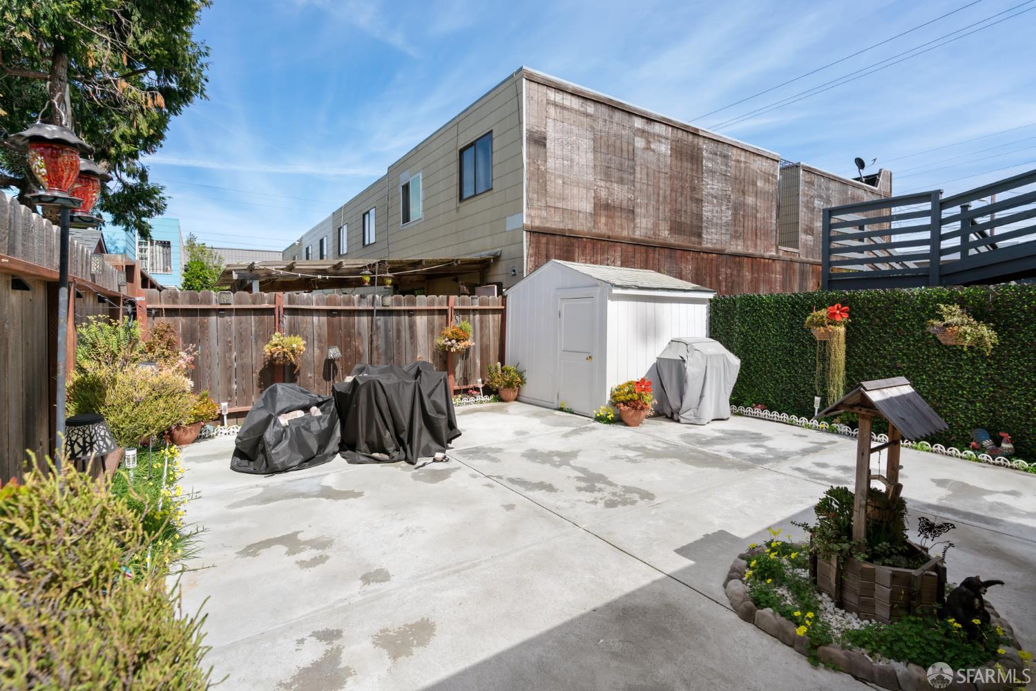 Detail Gallery Image 22 of 28 For 1310 Gilman Ave, San Francisco,  CA 94124 - 4 Beds | 3/1 Baths