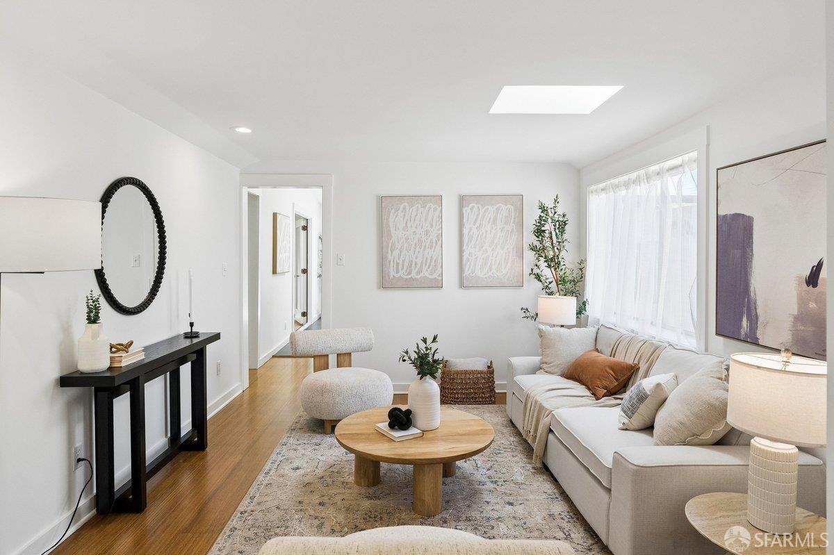 Detail Gallery Image 6 of 52 For 442 Collingwood St a,  San Francisco,  CA 94114 - 2 Beds | 1 Baths