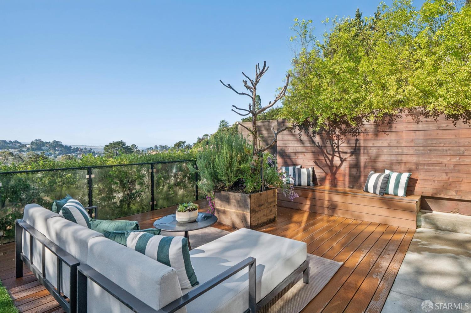 Detail Gallery Image 59 of 88 For 39 Christopher Dr, San Francisco,  CA 94131 - 5 Beds | 4 Baths