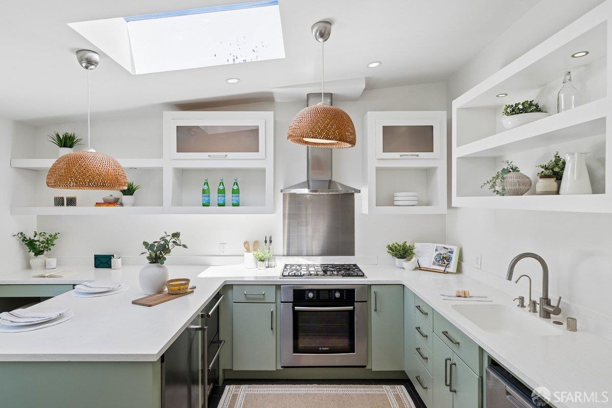 Detail Gallery Image 16 of 52 For 442 Collingwood St a,  San Francisco,  CA 94114 - 2 Beds | 1 Baths