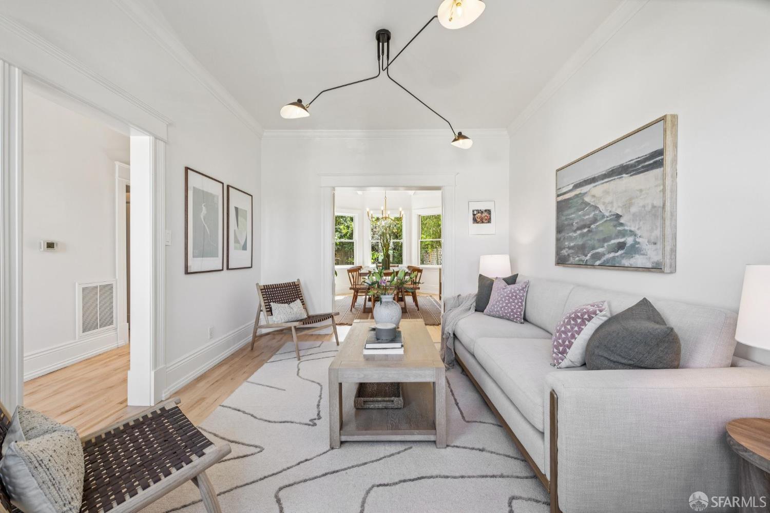 Detail Gallery Image 4 of 31 For 4245 25th St, San Francisco,  CA 94114 - 3 Beds | 1/1 Baths