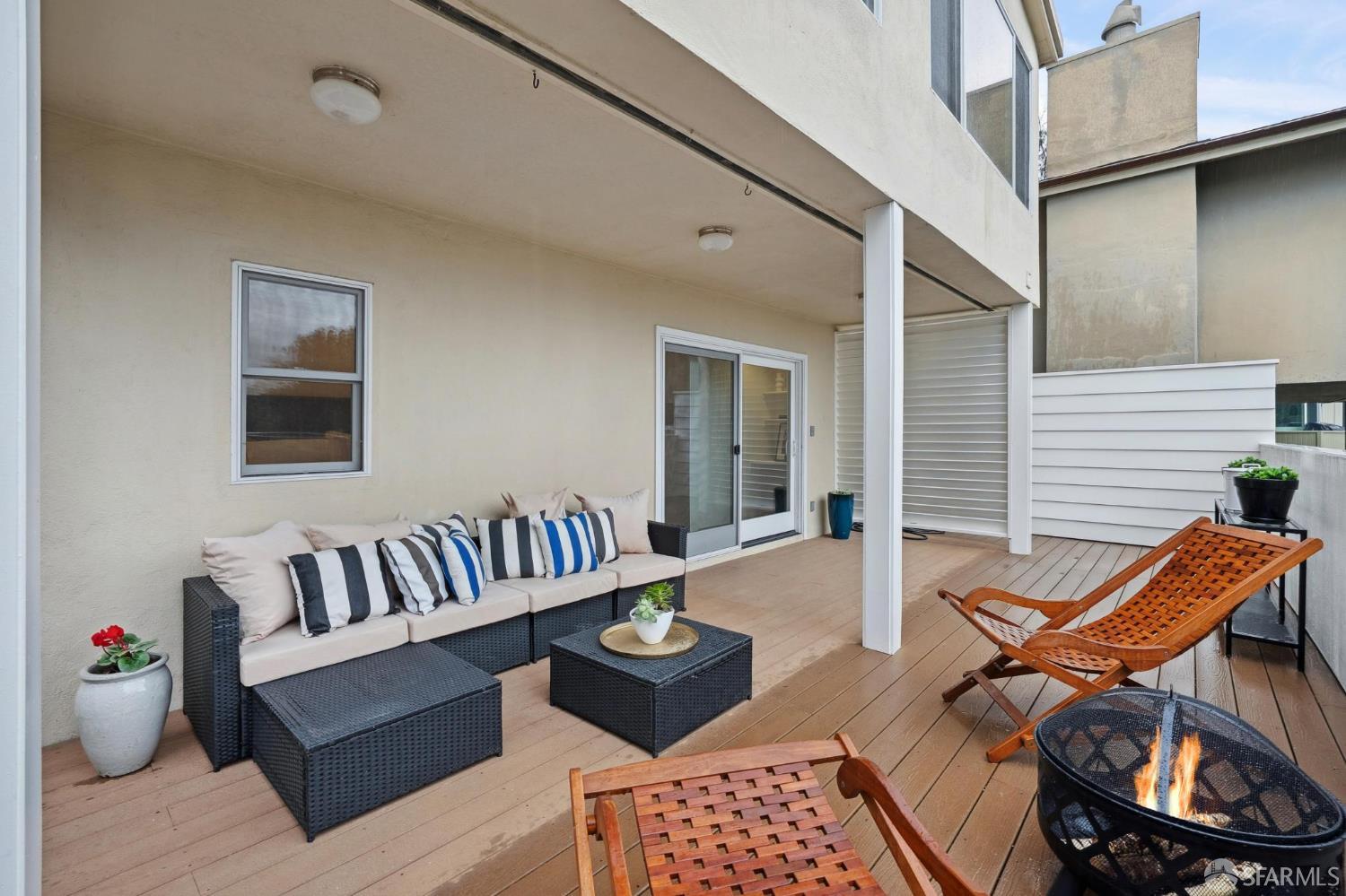 Detail Gallery Image 39 of 40 For 25 Crestmont Dr, San Francisco,  CA 94131 - 4 Beds | 3 Baths