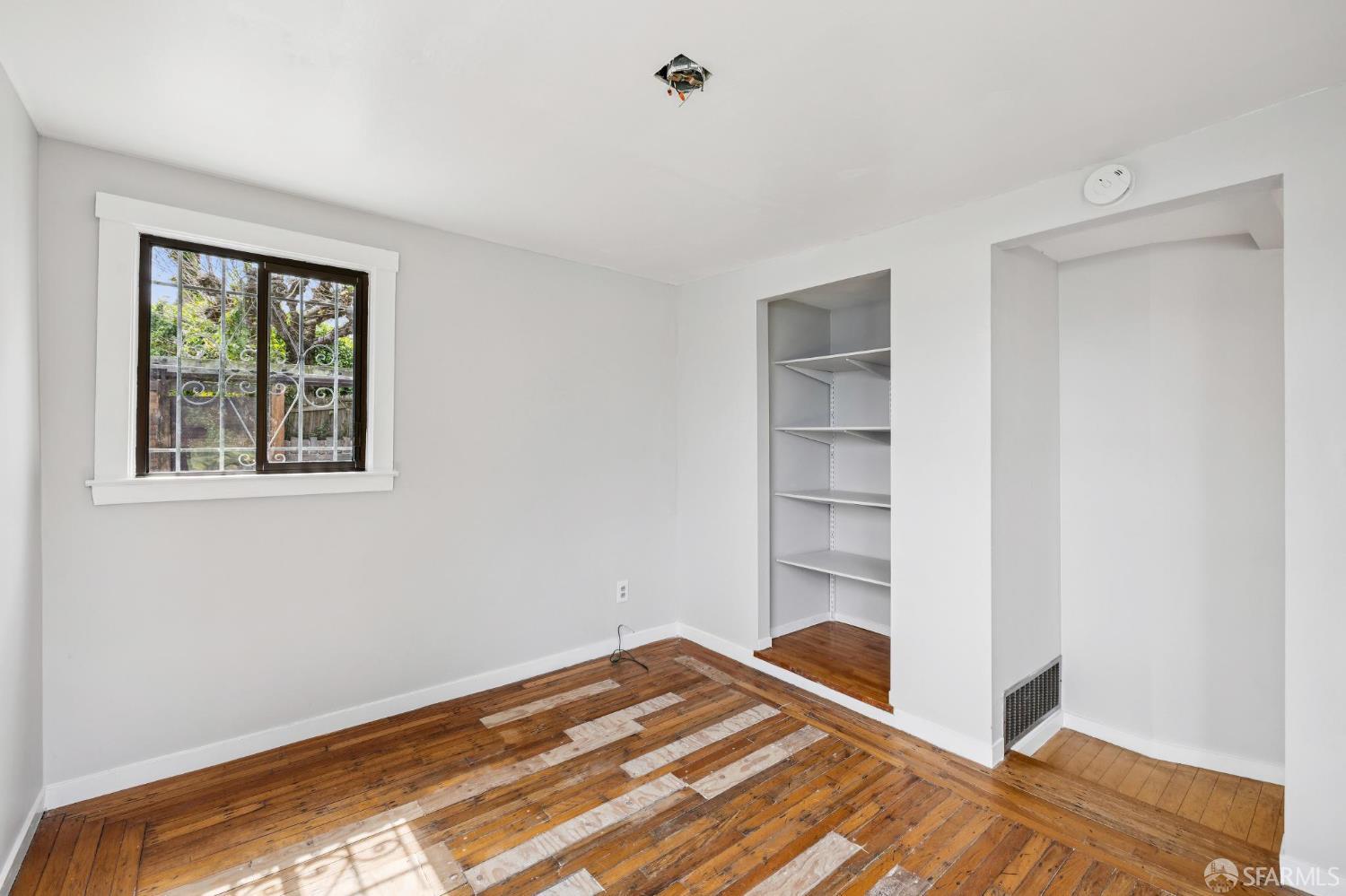 Detail Gallery Image 10 of 32 For 3623 22nd St, San Francisco,  CA 94114 - 2 Beds | 1 Baths