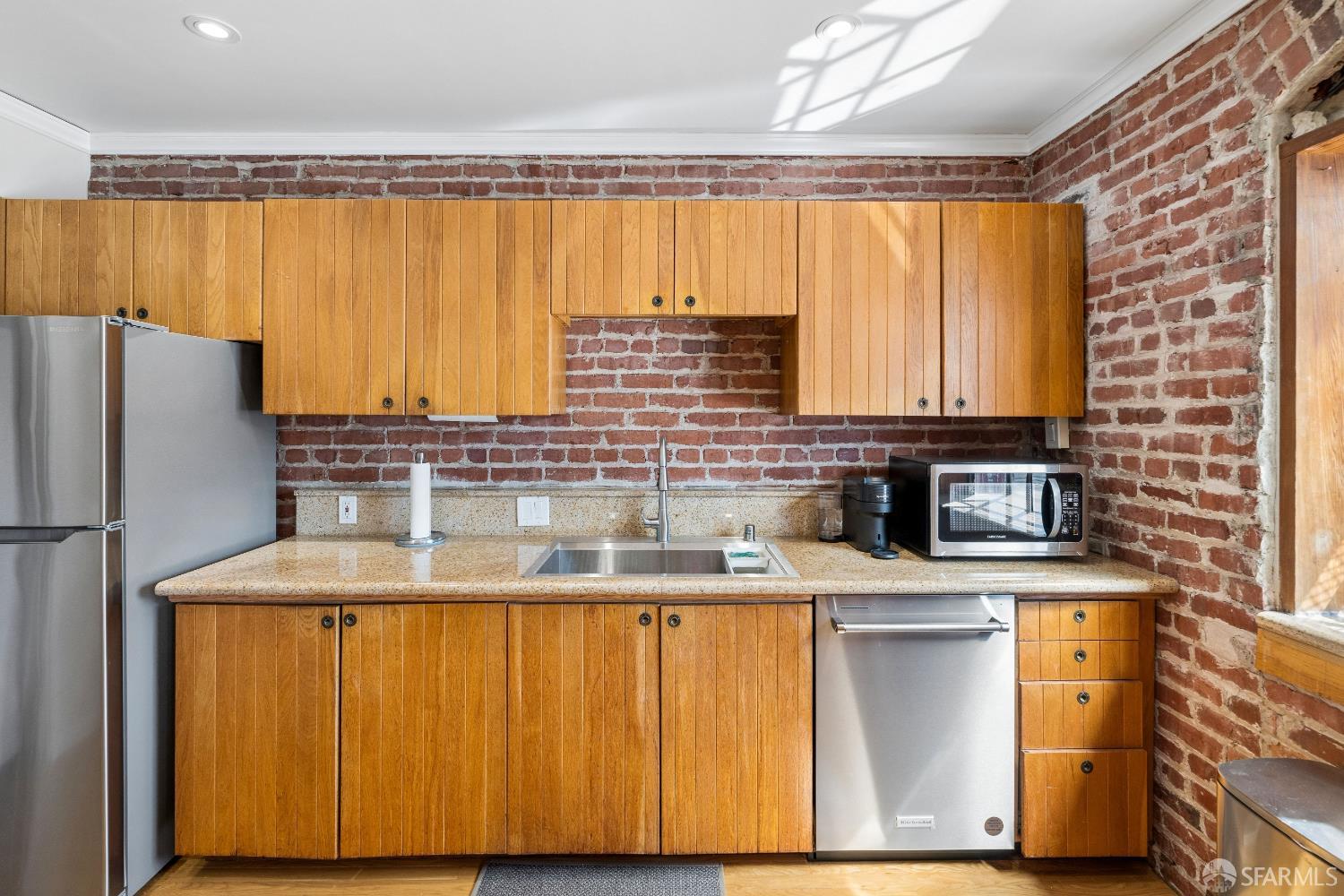 Detail Gallery Image 9 of 21 For 1022 Powell St #2,  San Francisco,  CA 94108 - 2 Beds | 2 Baths