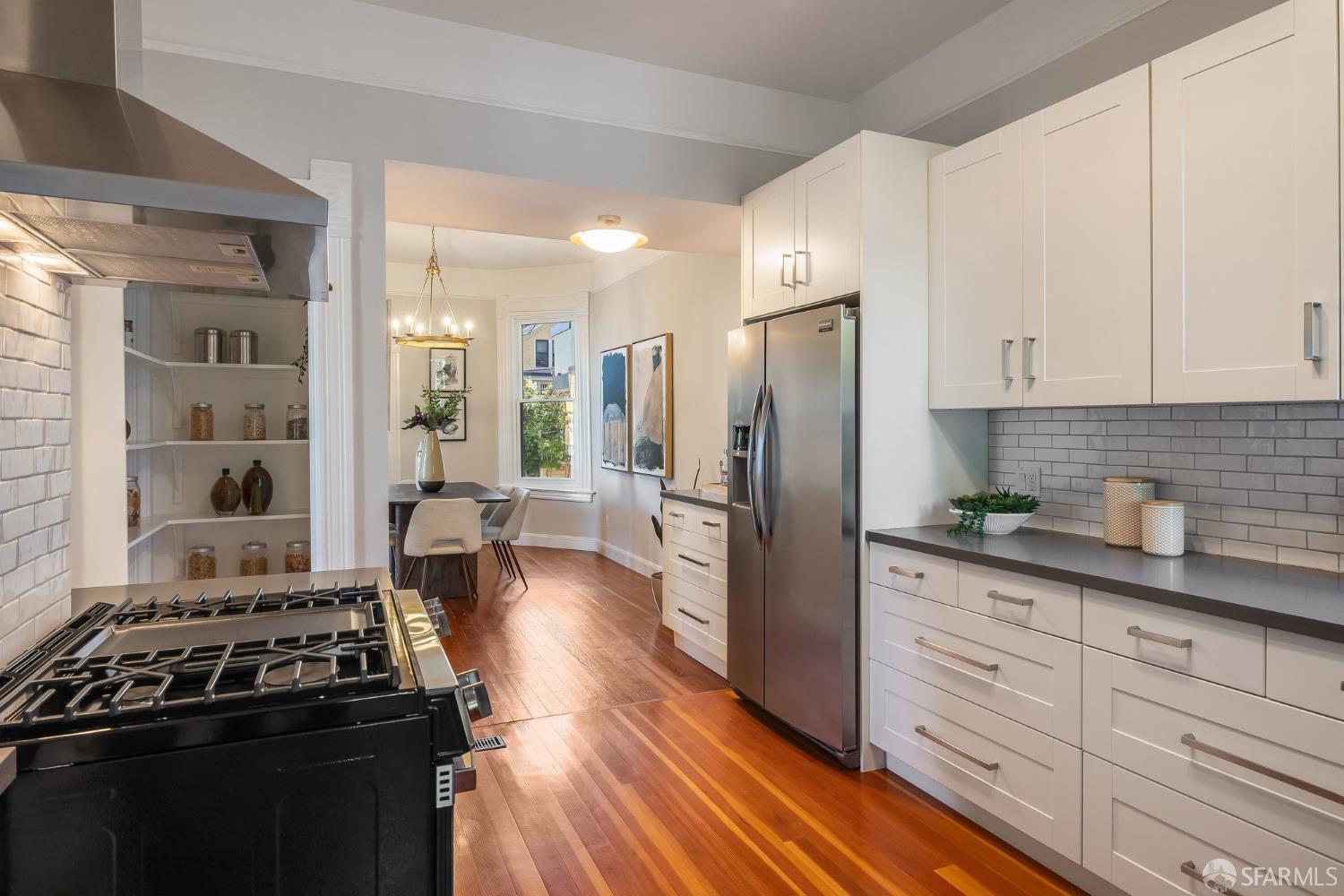 Detail Gallery Image 15 of 42 For 262 Henry St, San Francisco,  CA 94114 - 2 Beds | 1 Baths