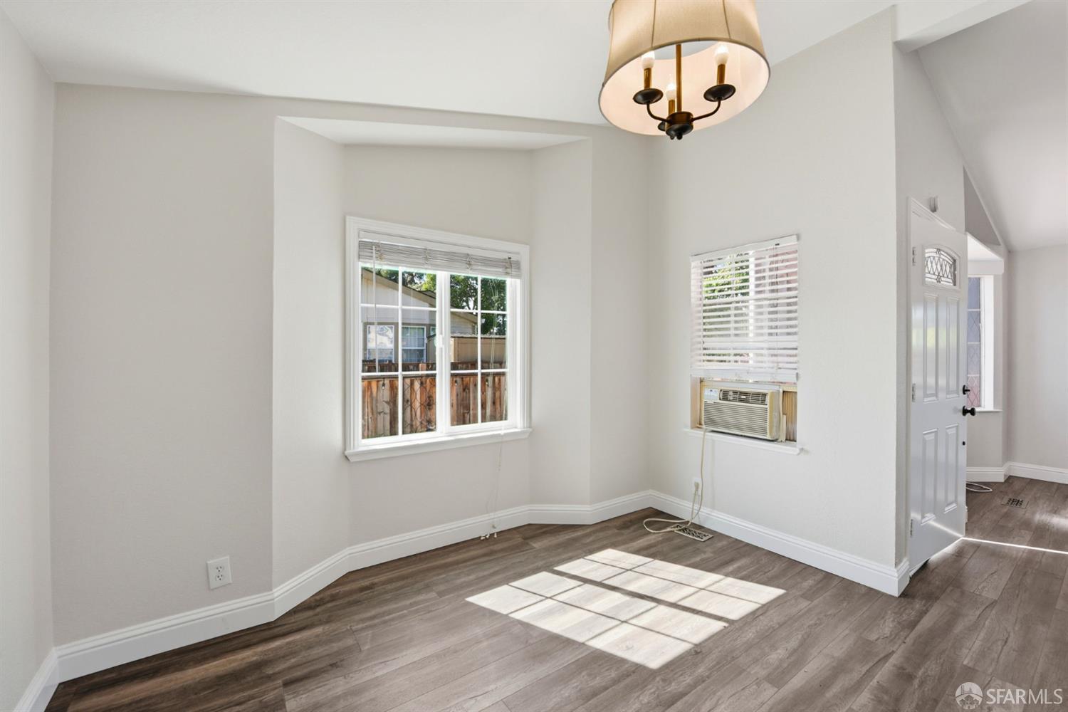 Detail Gallery Image 25 of 42 For 2470 Bourbon Dr, Hayward,  CA 94545 - 3 Beds | 2 Baths