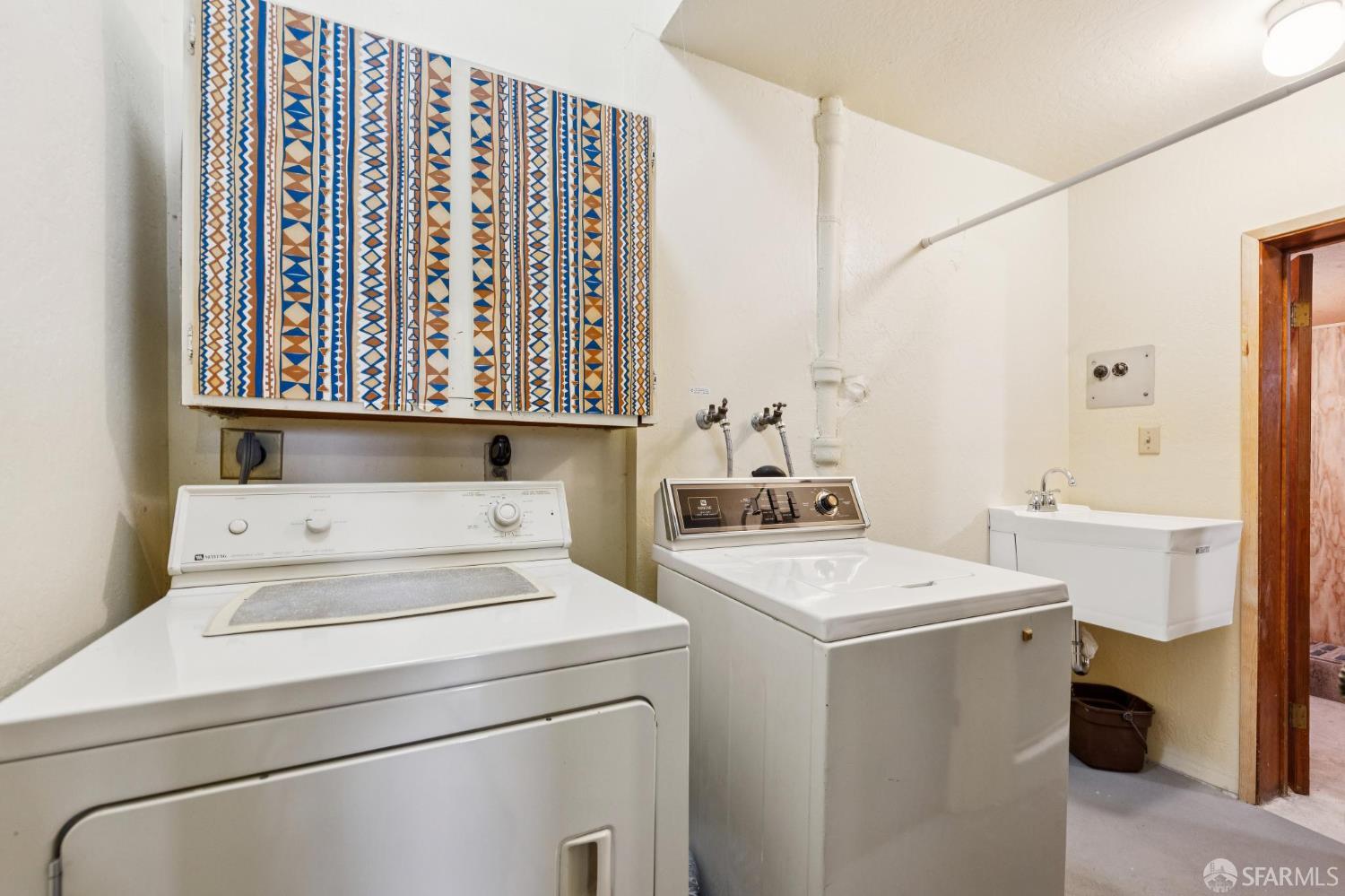 Detail Gallery Image 38 of 41 For 280 Roosevelt Way, San Francisco,  CA 94114 - – Beds | – Baths