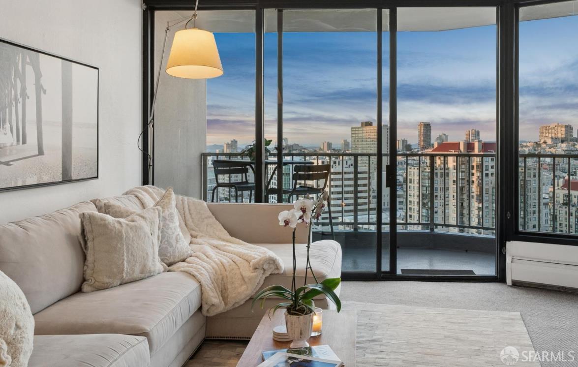 Front Image Thumbnail for SF426118093