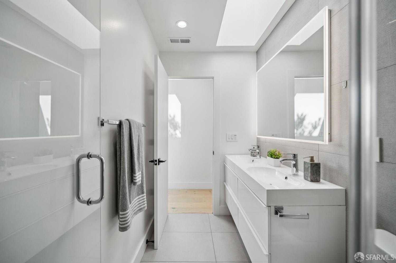 Detail Gallery Image 31 of 88 For 39 Christopher Dr, San Francisco,  CA 94131 - 5 Beds | 4 Baths