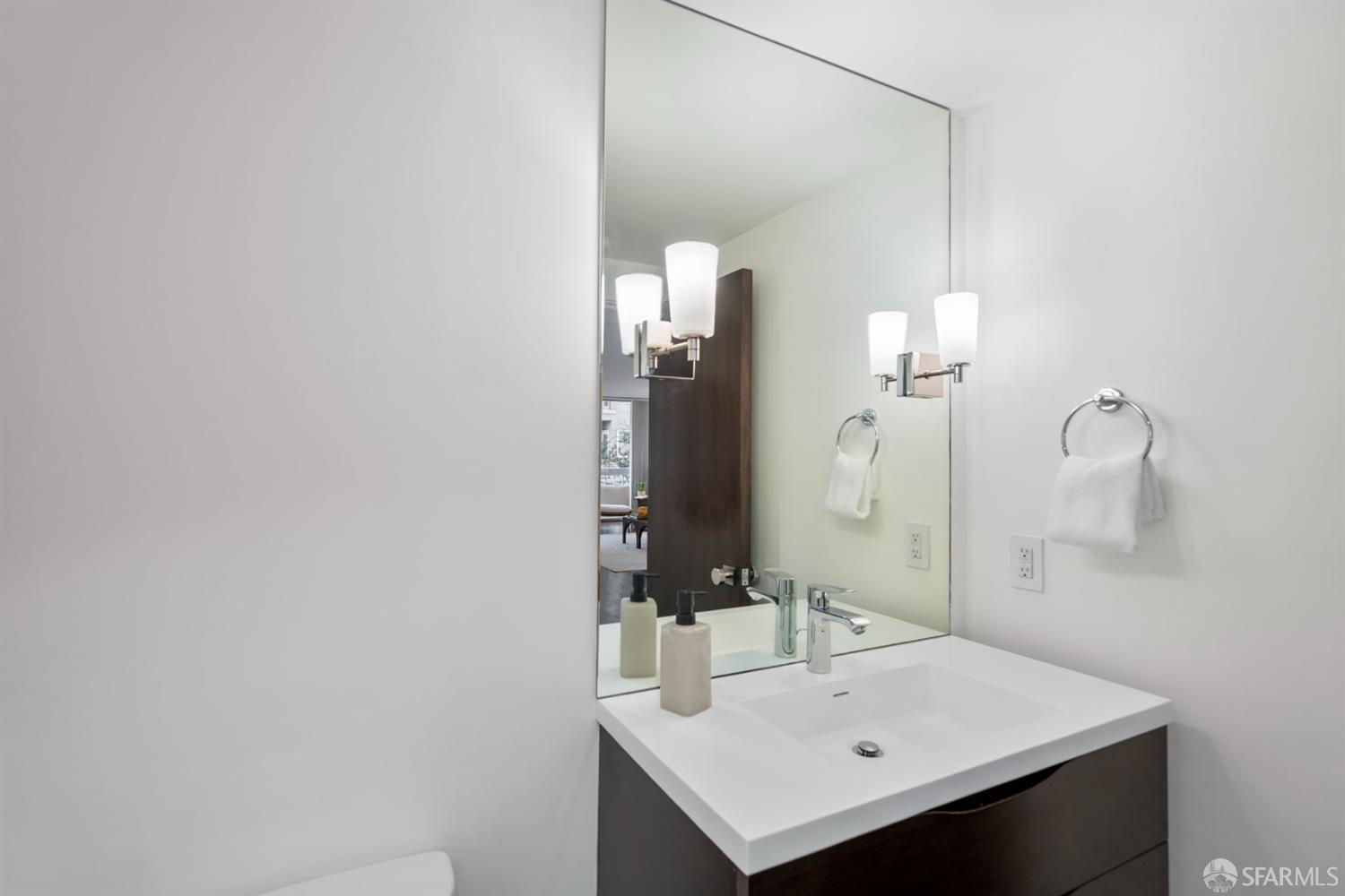 Photo #13: 426117093 Listing: Photo #13