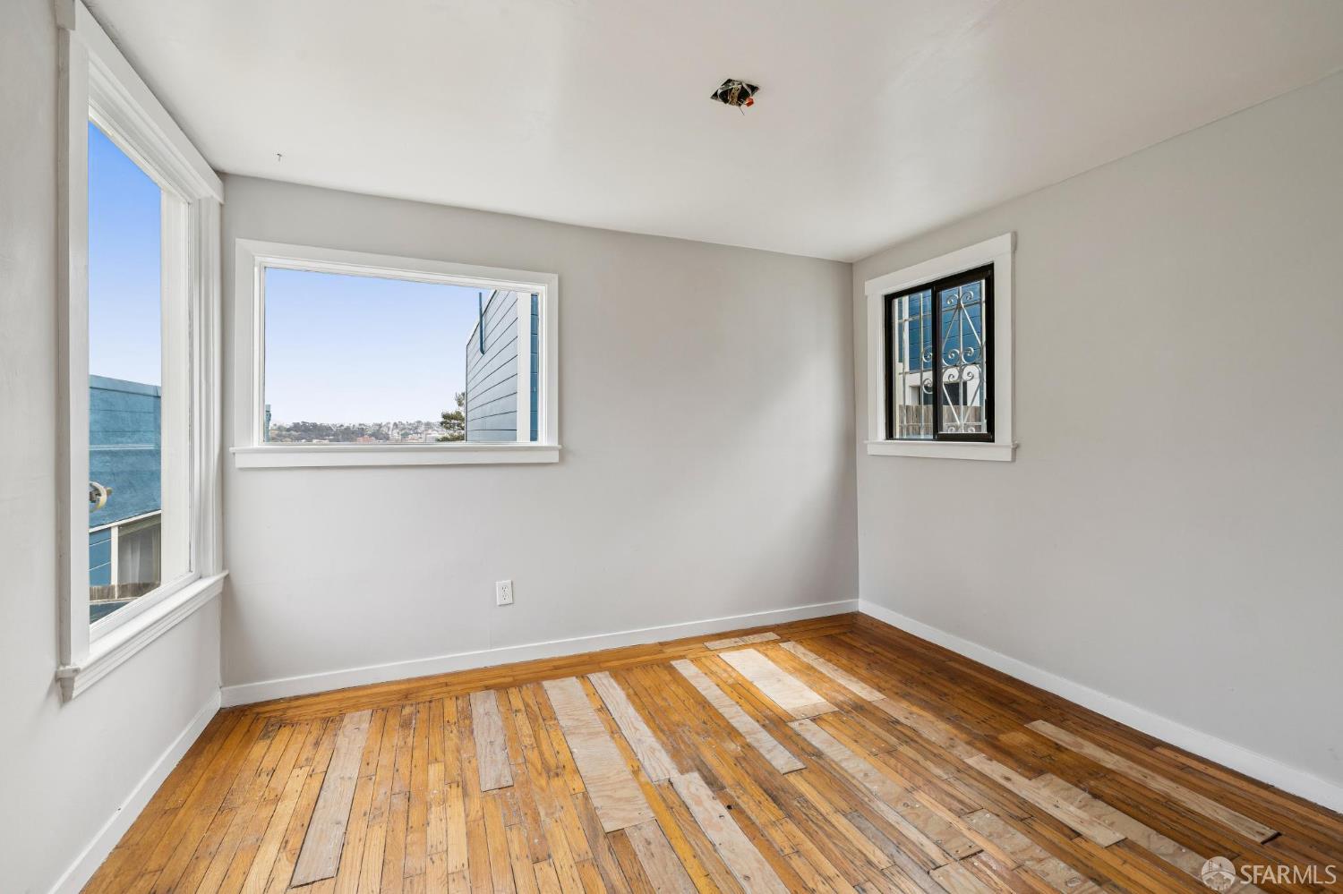 Detail Gallery Image 8 of 32 For 3623 22nd St, San Francisco,  CA 94114 - 2 Beds | 1 Baths