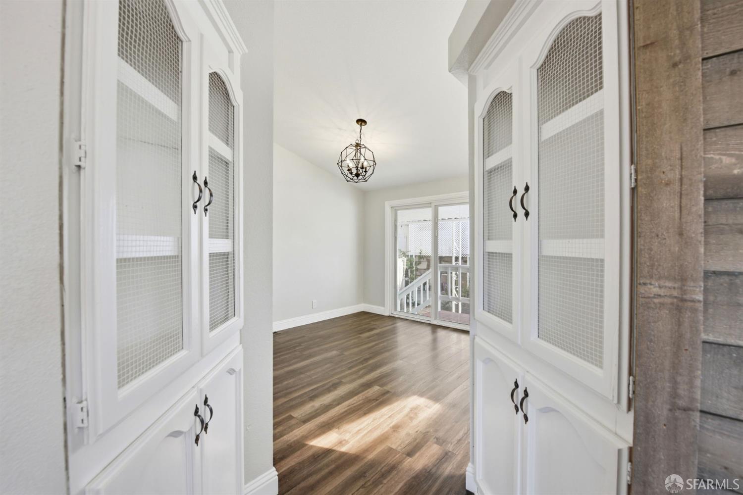 Detail Gallery Image 12 of 42 For 2470 Bourbon Dr, Hayward,  CA 94545 - 3 Beds | 2 Baths