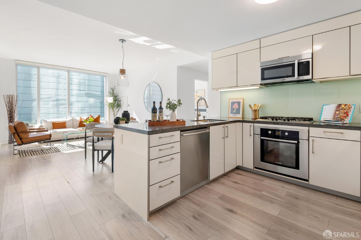 Front Image Thumbnail for SF426106210