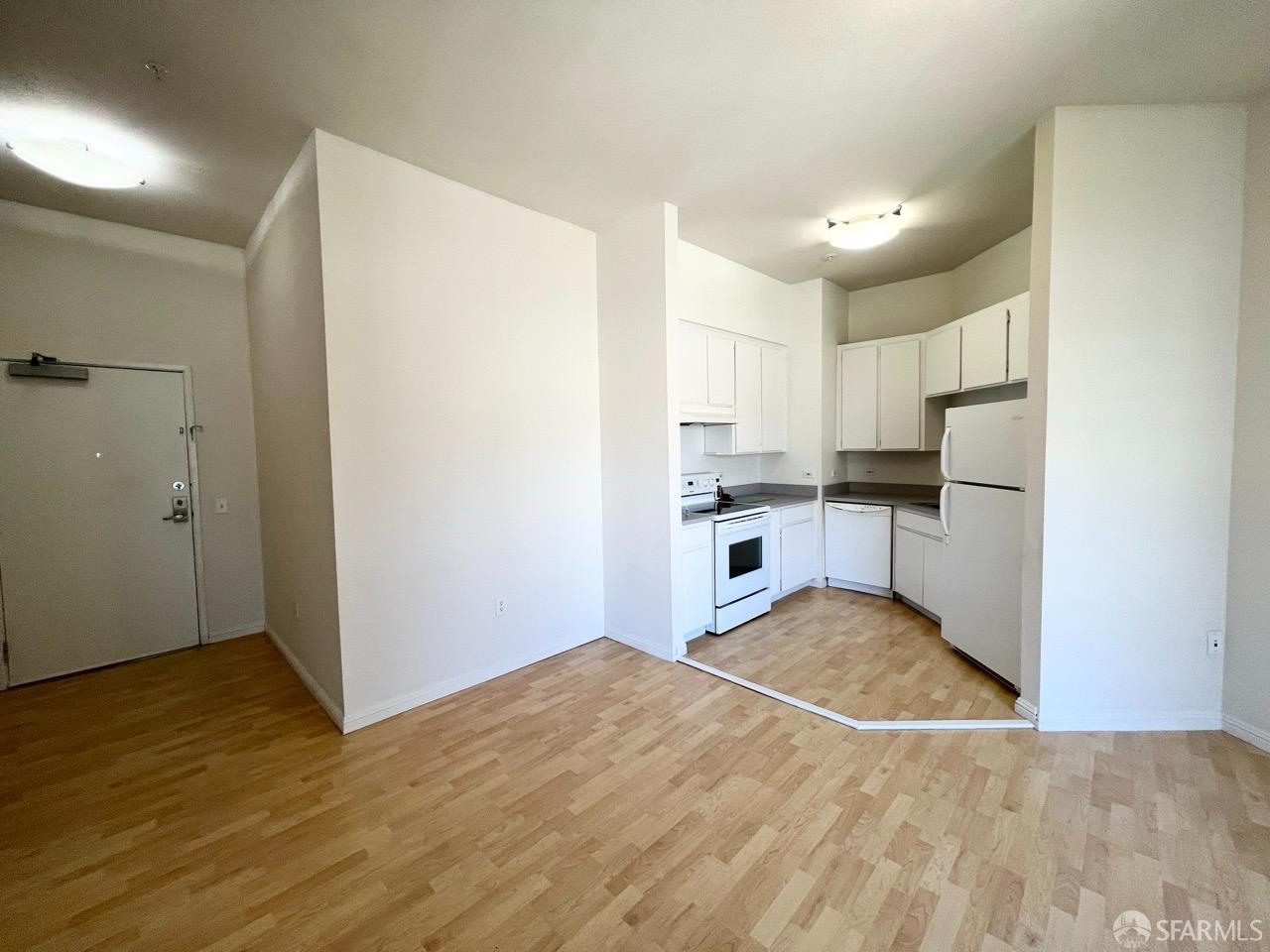 Photo #13: 426118297 Listing: Photo #13