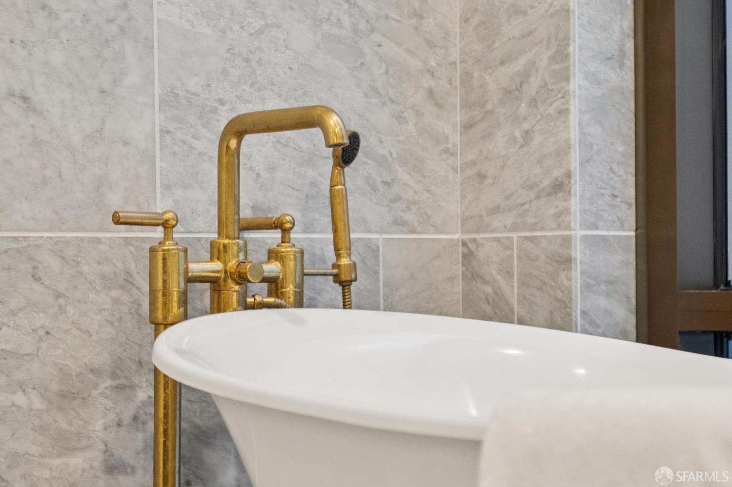 Photo #26: 426104319 Listing: Photo #26