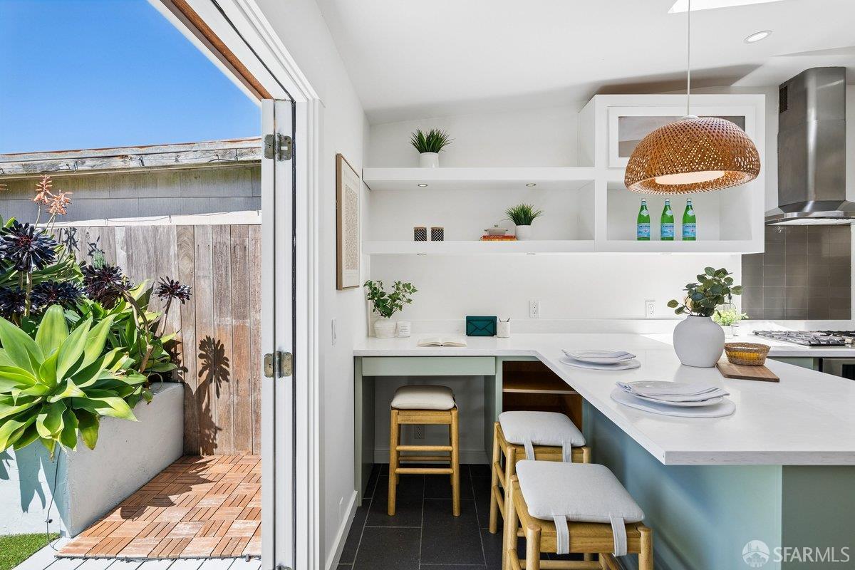 Detail Gallery Image 18 of 52 For 442 Collingwood St a,  San Francisco,  CA 94114 - 2 Beds | 1 Baths