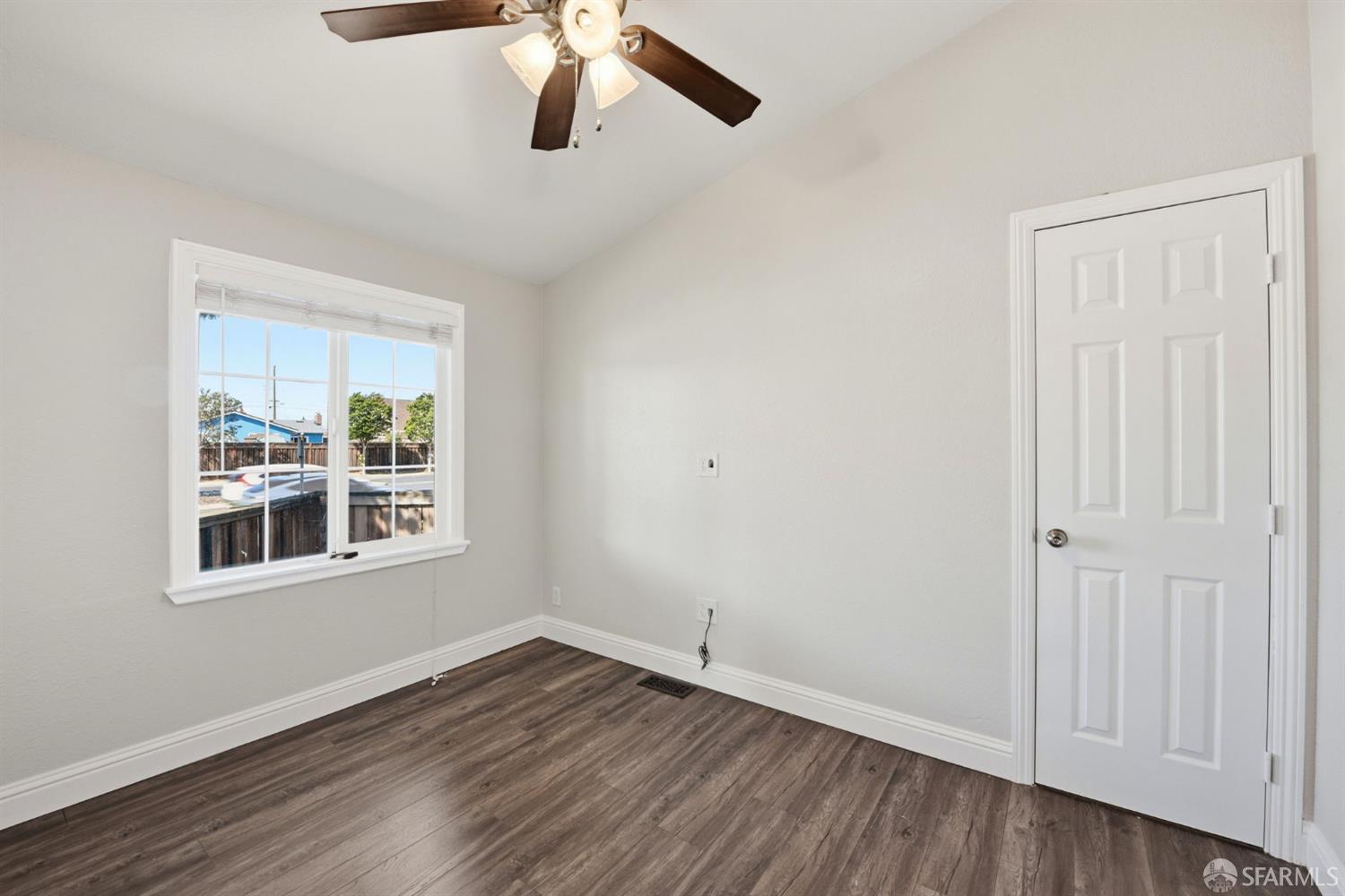 Detail Gallery Image 29 of 42 For 2470 Bourbon Dr, Hayward,  CA 94545 - 3 Beds | 2 Baths