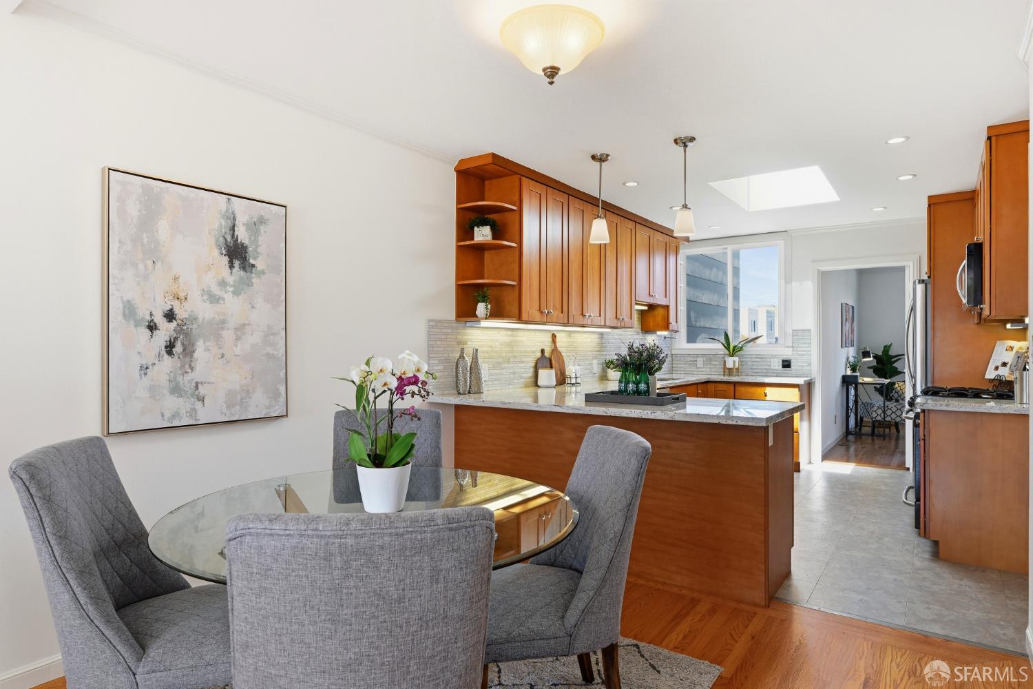 Detail Gallery Image 9 of 46 For 3626 Ulloa St, San Francisco,  CA 94116 - 3 Beds | 1/1 Baths