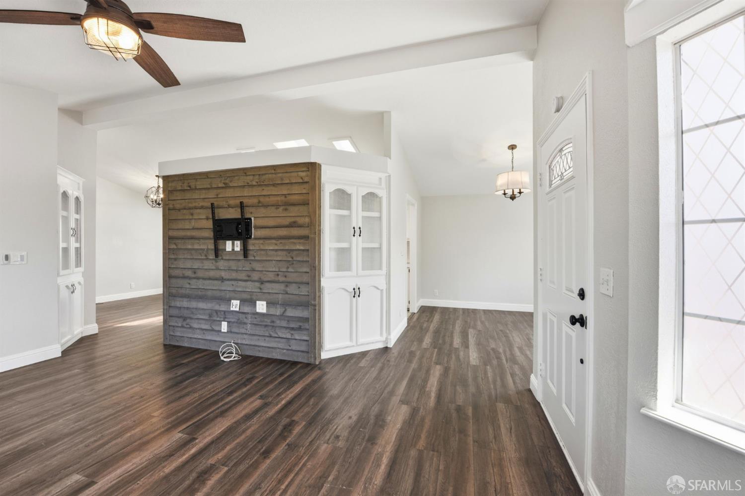 Detail Gallery Image 10 of 42 For 2470 Bourbon Dr, Hayward,  CA 94545 - 3 Beds | 2 Baths