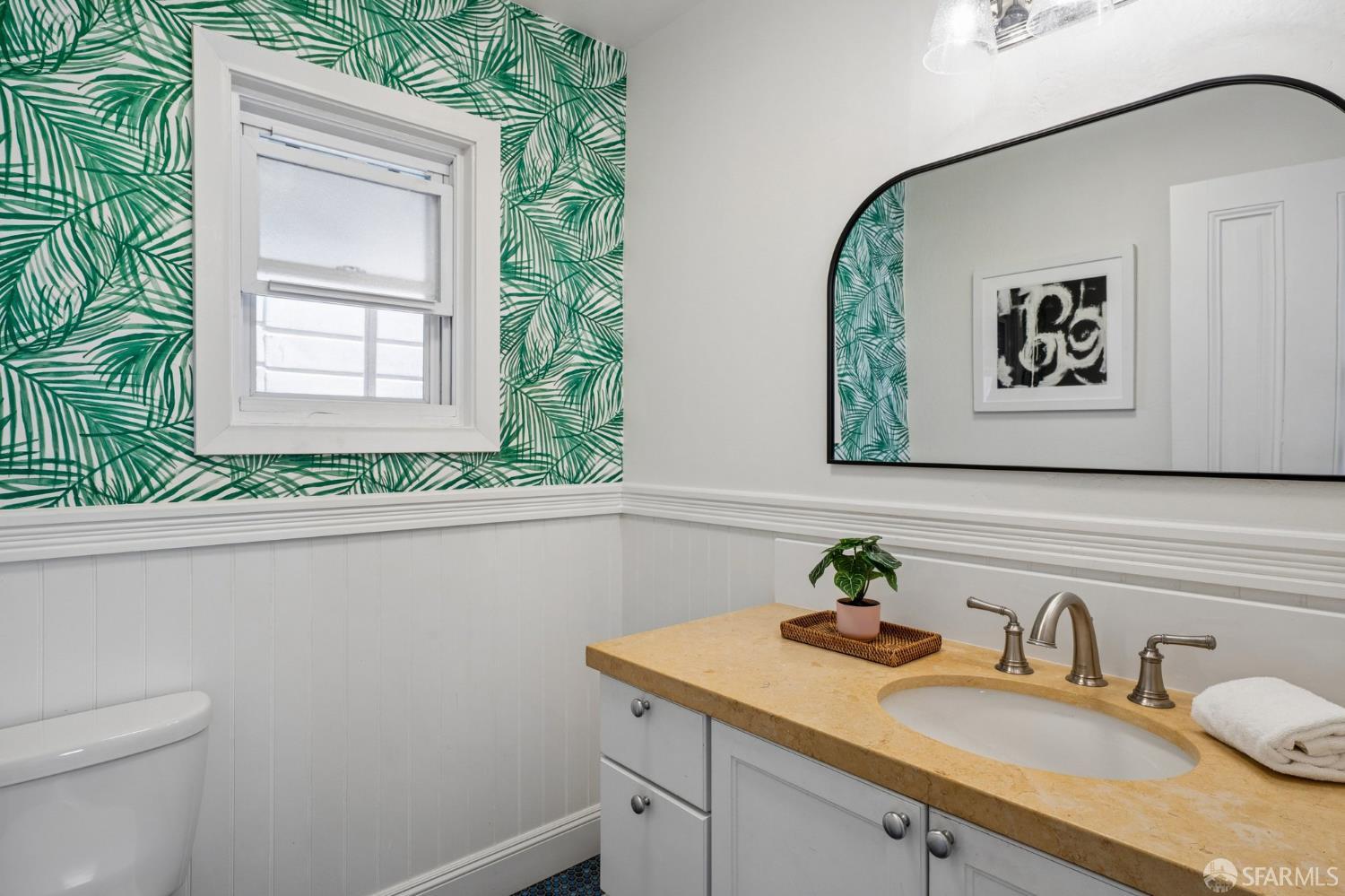 Detail Gallery Image 22 of 90 For 166 Highland Ave, San Francisco,  CA 94110 - 4 Beds | 2 Baths