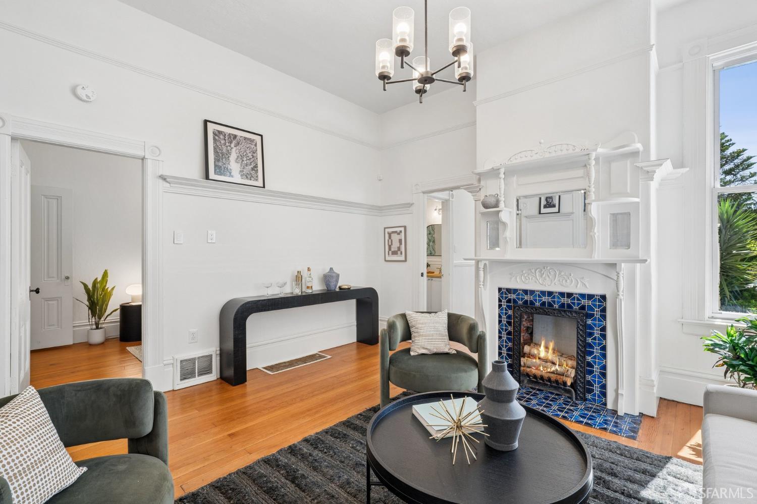 Detail Gallery Image 5 of 90 For 166 Highland Ave, San Francisco,  CA 94110 - 4 Beds | 2 Baths