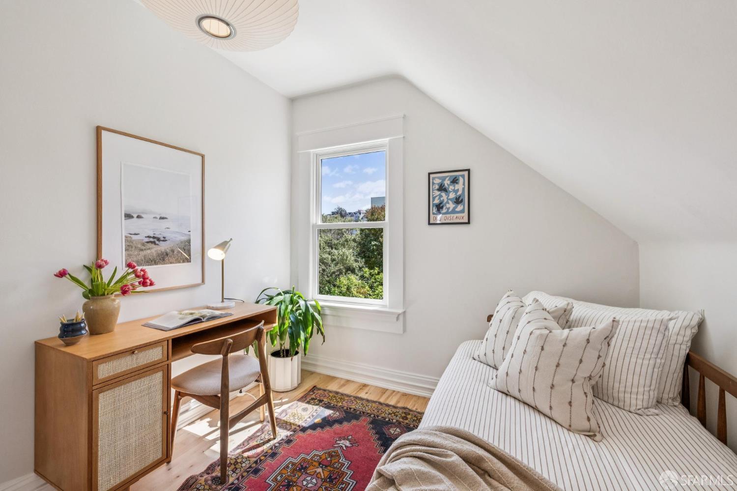 Detail Gallery Image 25 of 31 For 4245 25th St, San Francisco,  CA 94114 - 3 Beds | 1/1 Baths