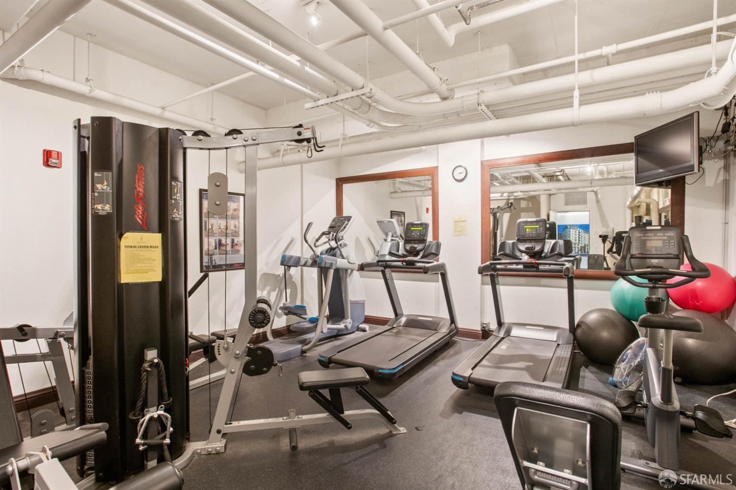 Detail Gallery Image 16 of 21 For 1701 Jackson St #103,  San Francisco,  CA 94109 - 2 Beds | 1 Baths