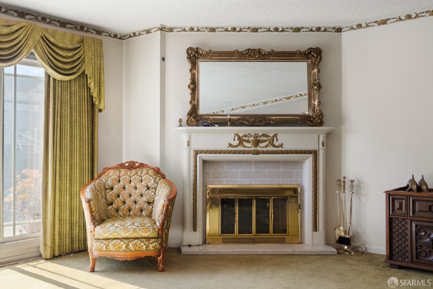 Detail Gallery Image 5 of 28 For 1310 Gilman Ave, San Francisco,  CA 94124 - 4 Beds | 3/1 Baths