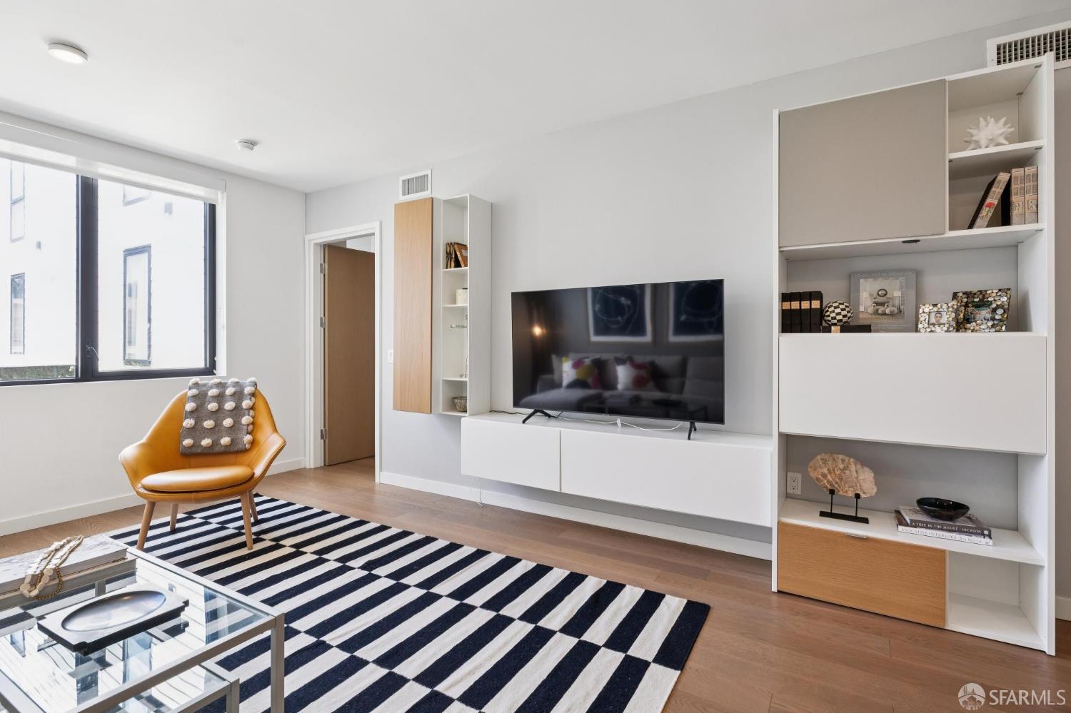 Photo #12: 426116983 Listing: Photo #12