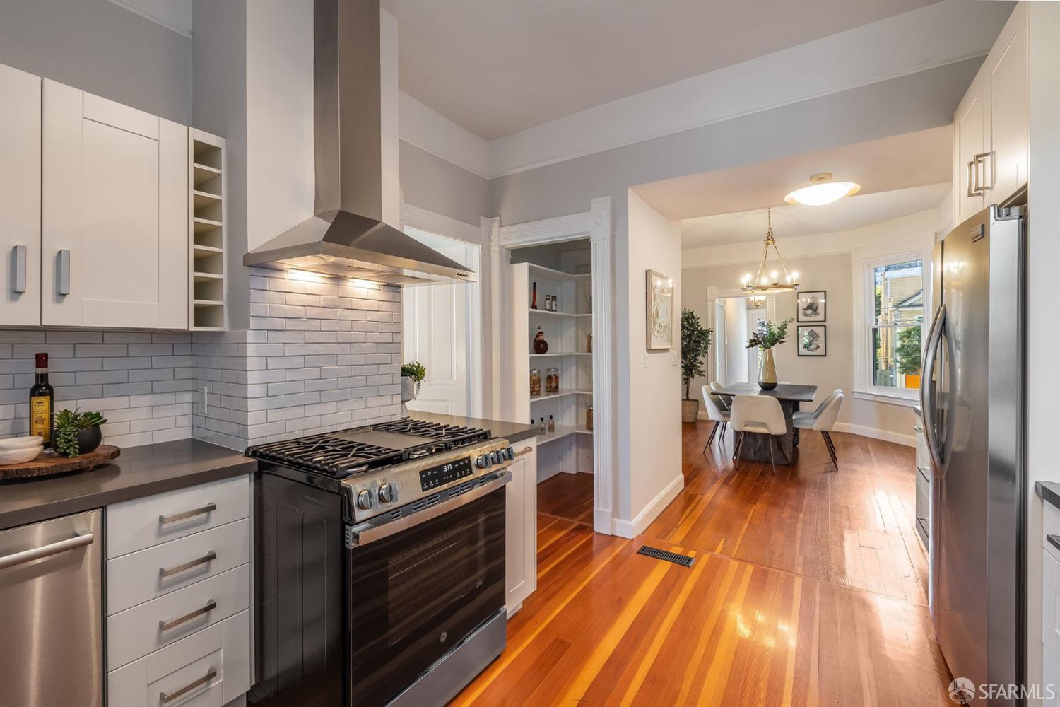 Detail Gallery Image 17 of 42 For 262 Henry St, San Francisco,  CA 94114 - 2 Beds | 1 Baths