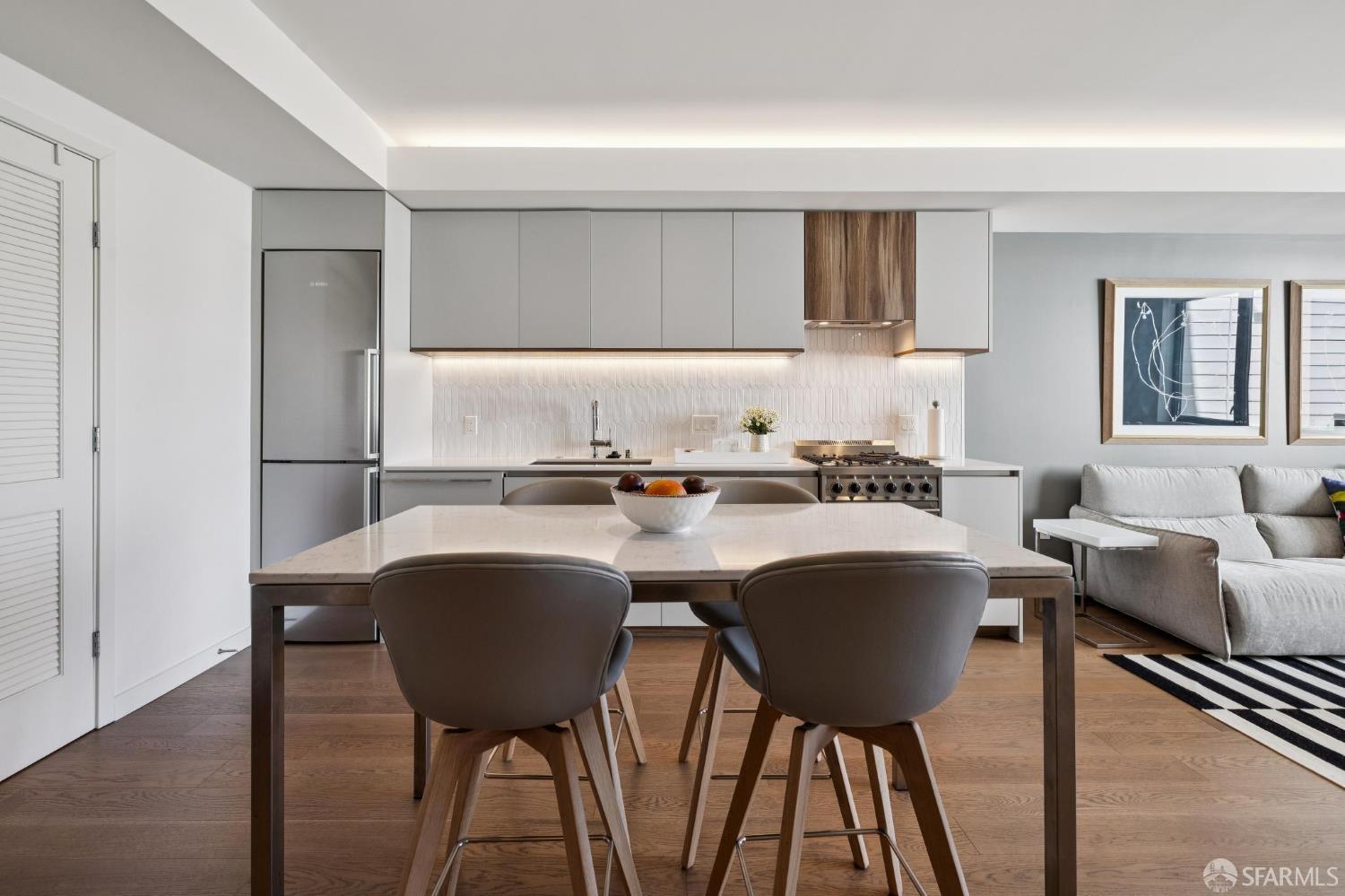 Photo #2: 426116983 Listing: Photo #2